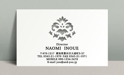 女性に人気のおしゃれな型抜き名刺デザイン NI-PA-311